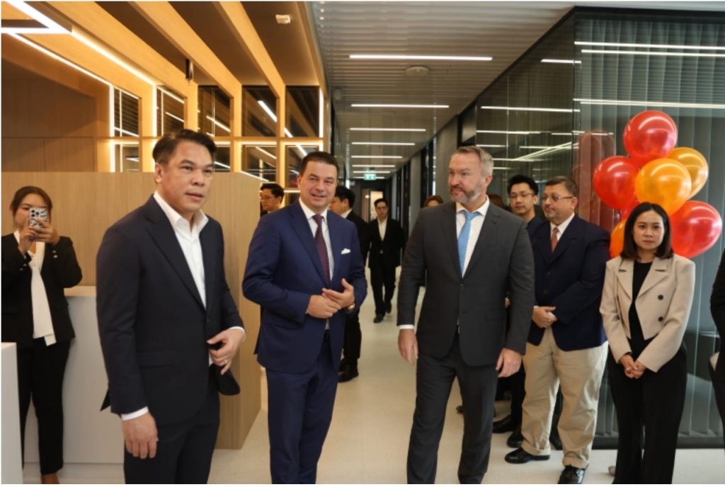 Thai-SmartLynx-Celebrates-Grand-Opening-of-Thailand-Office-1